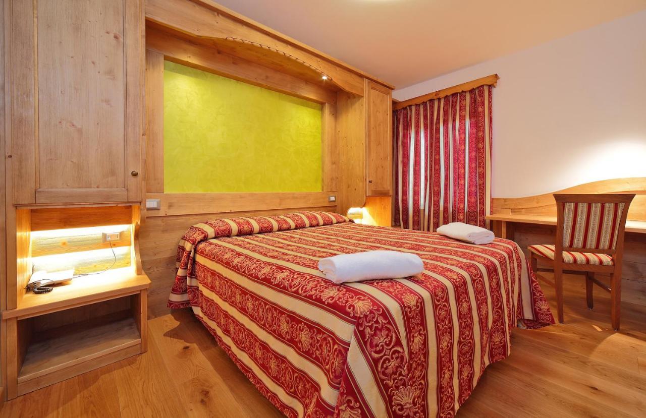 Hotel Al Sole Fusine in Valromana Extérieur photo