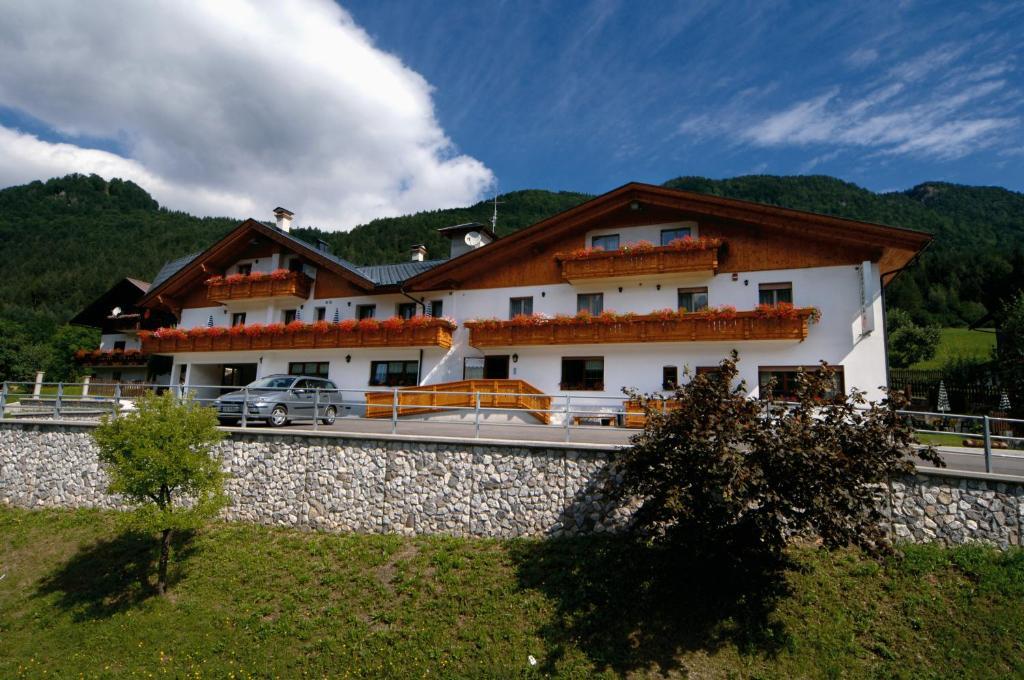 Hotel Al Sole Fusine in Valromana Extérieur photo