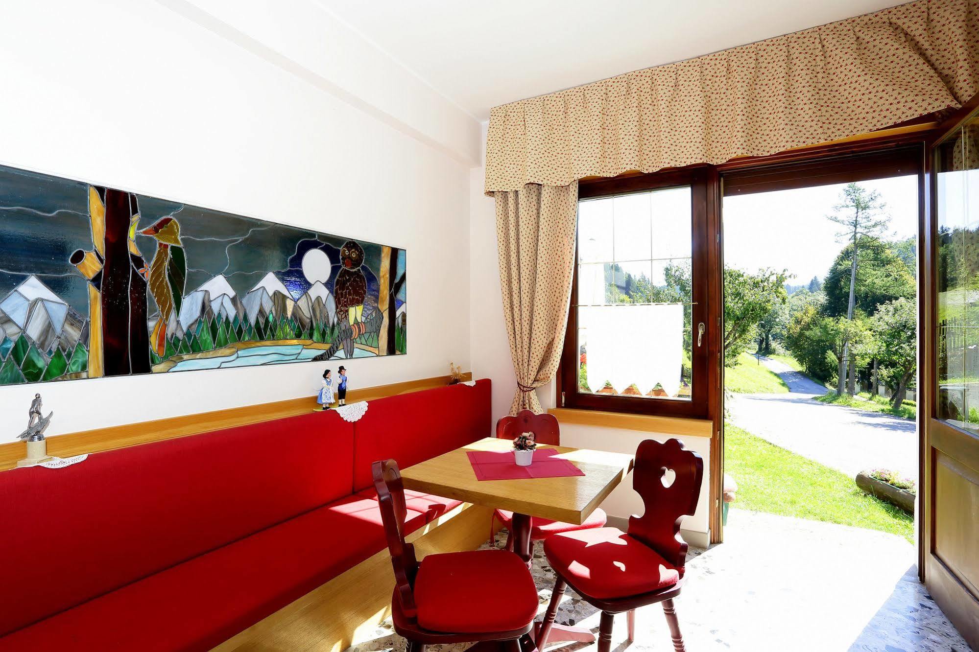 Hotel Al Sole Fusine in Valromana Extérieur photo
